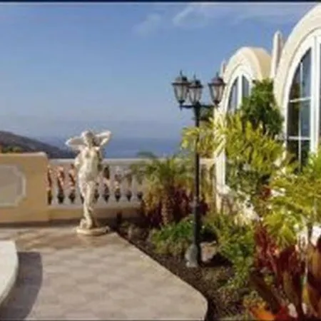 In Mit Beheiztem Pool Und Meerblick Tatil Evi *